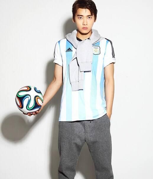 很多明星熬夜,世界杯陈奕迅和鹿晗