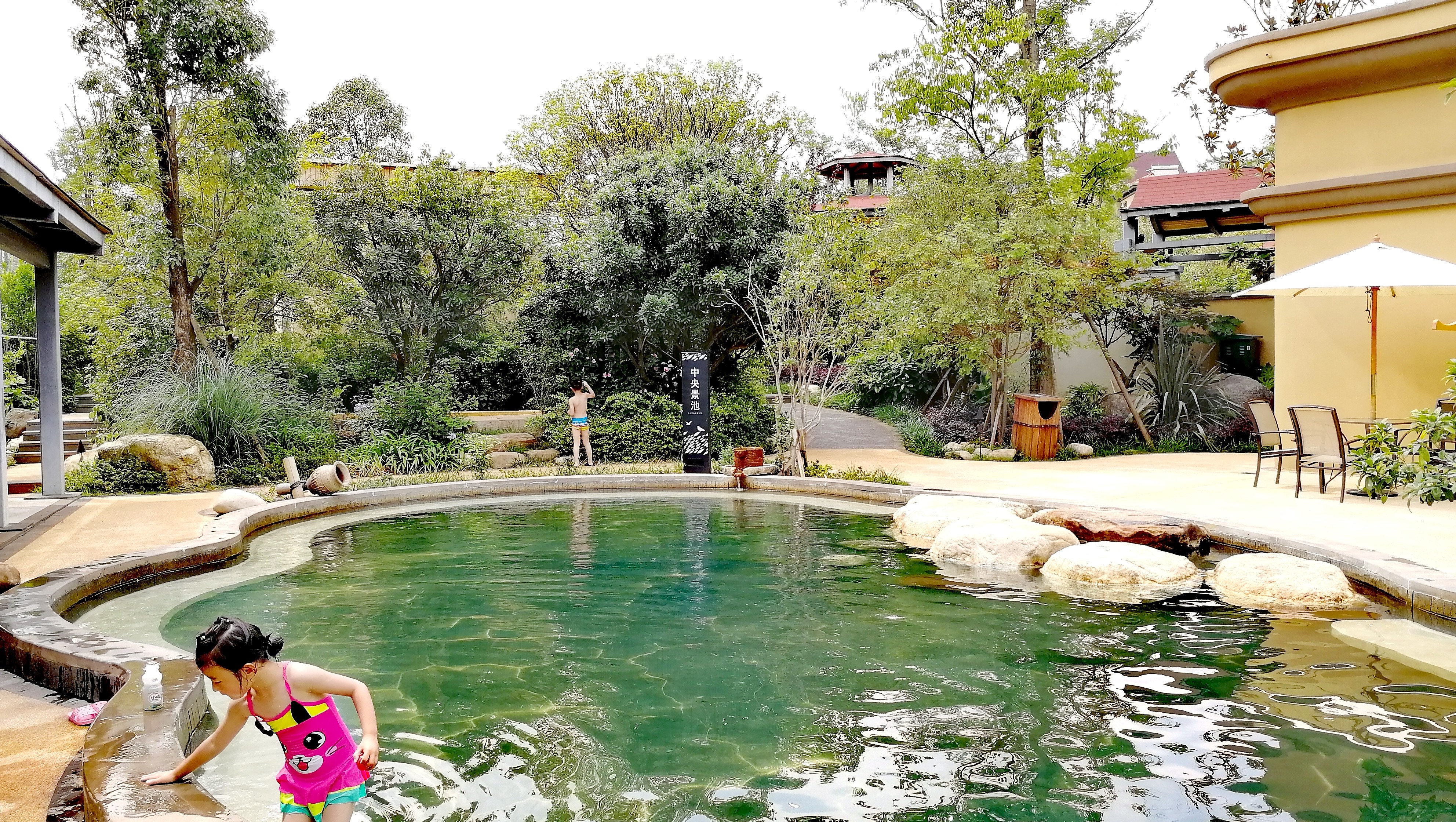 看花海，泡温泉，吃美食，这样的度假风你爱不爱？