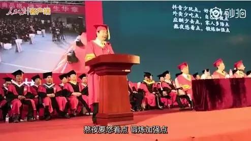 泪目学校演讲,泪目演讲的背后