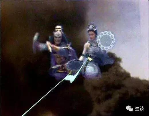 电闪雷鸣前面是什么成语,电闪雷鸣是哪个季节的成语