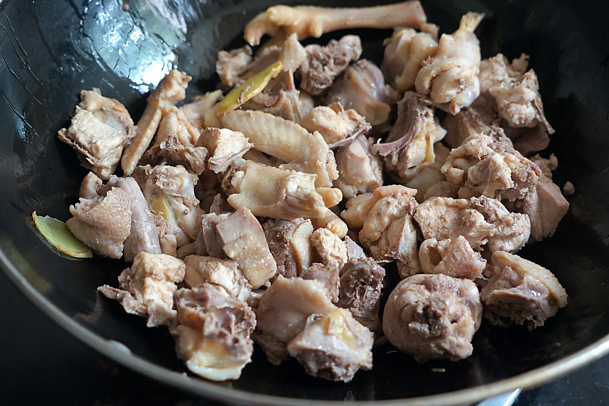 童子鸡怎么烧不柴,童子鸡怎样炖给小孩吃最有营养