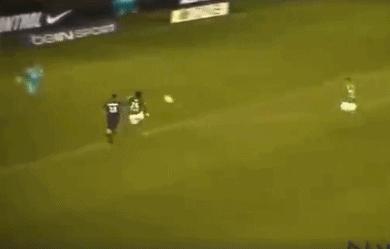 伊布玩花式足球,功夫足球代言人武僧佩佩