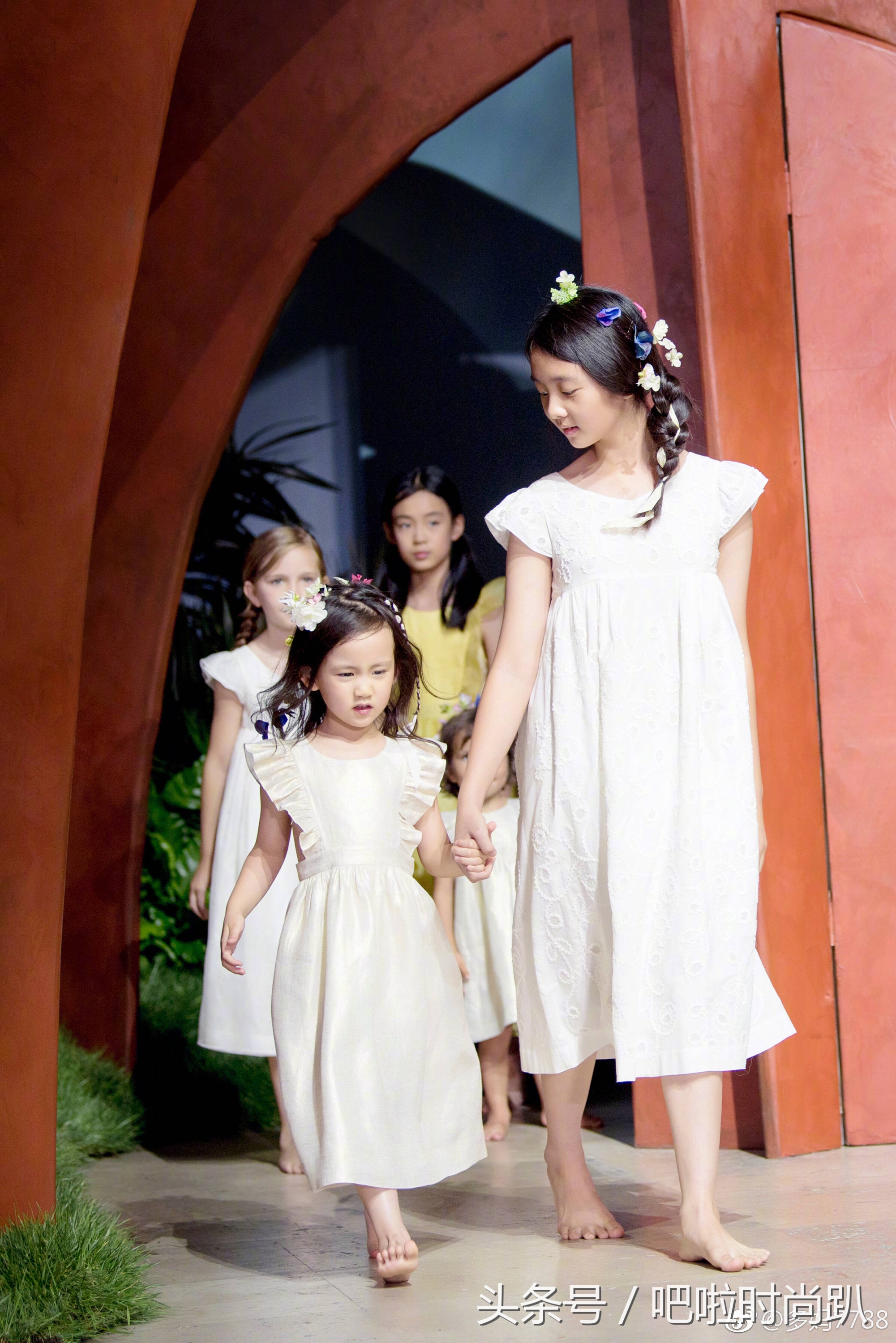 多多李嫣走秀视频完整版,多多李嫣同台走秀