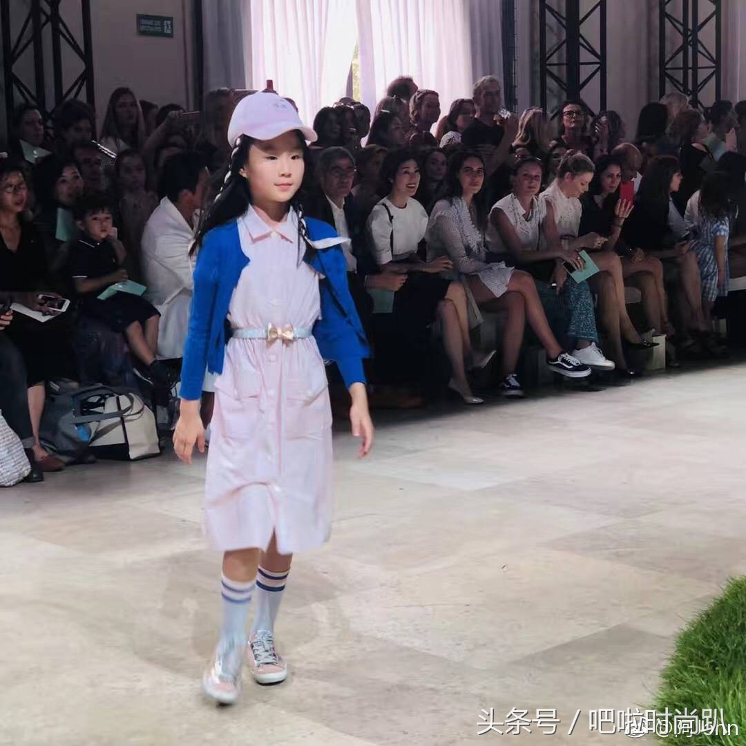 多多李嫣走秀视频完整版,多多李嫣同台走秀