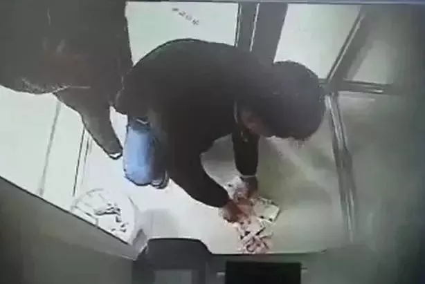 拾到手机不归还犯法吗,手机丢失拒不归还怎么办