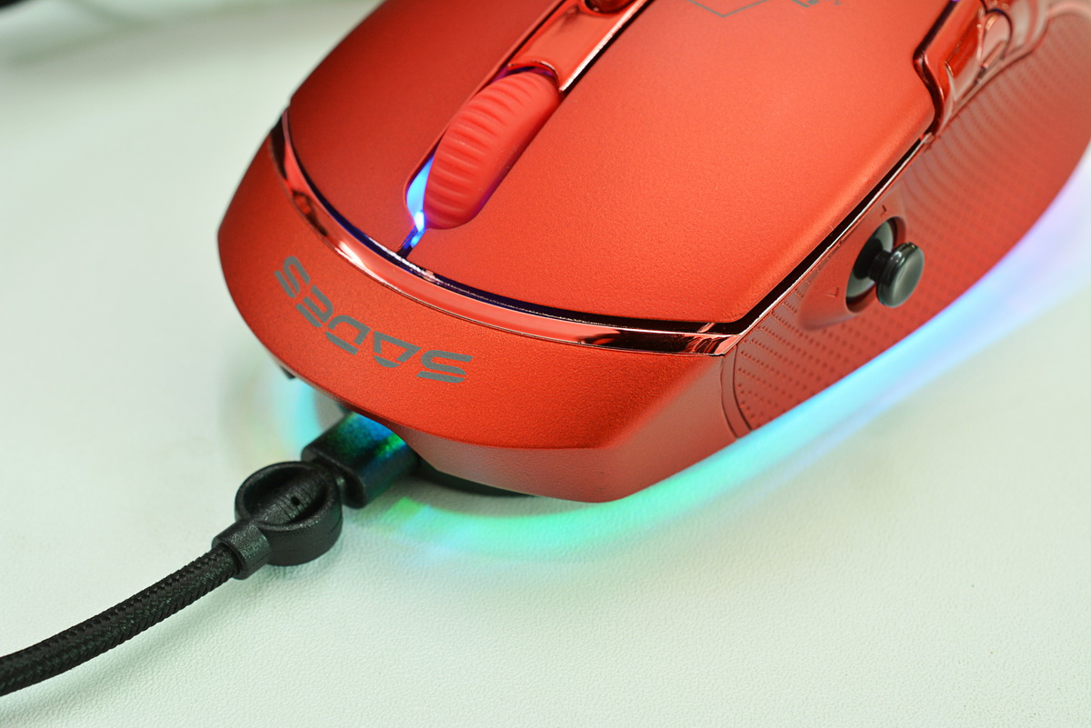 国产大玩个性，分分钟玩懂赛德斯飞鱼游戏鼠标