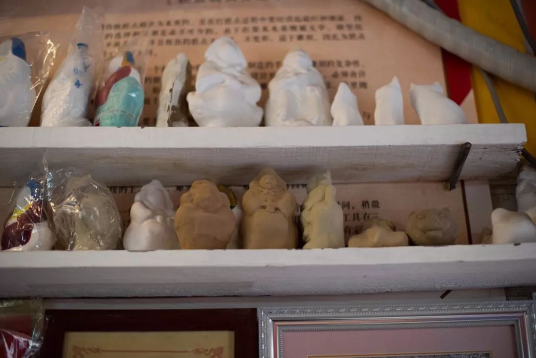 国际设计师们排队只为买这一块泥？在北京见着TA，都得叫“爷”！