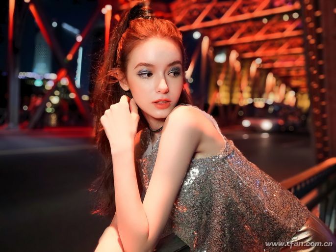 9.9元秒杀自拍神器,39元多功能自拍神器