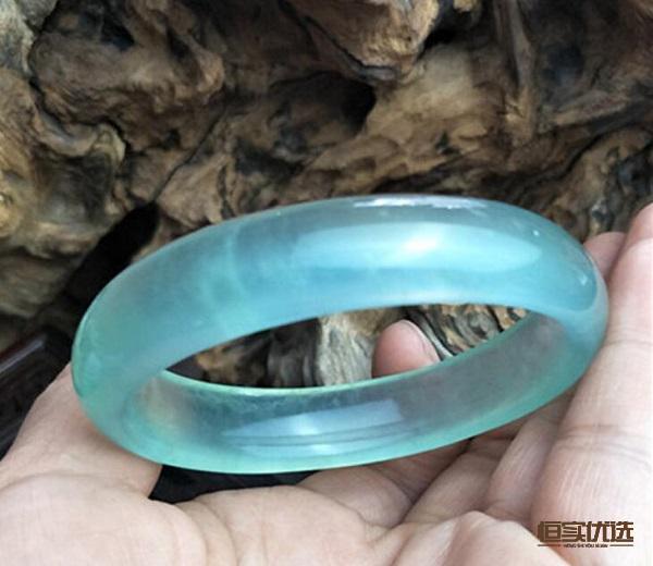 高仿翡翠如何辨认好坏呢,如何鉴别真假高仿翡翠