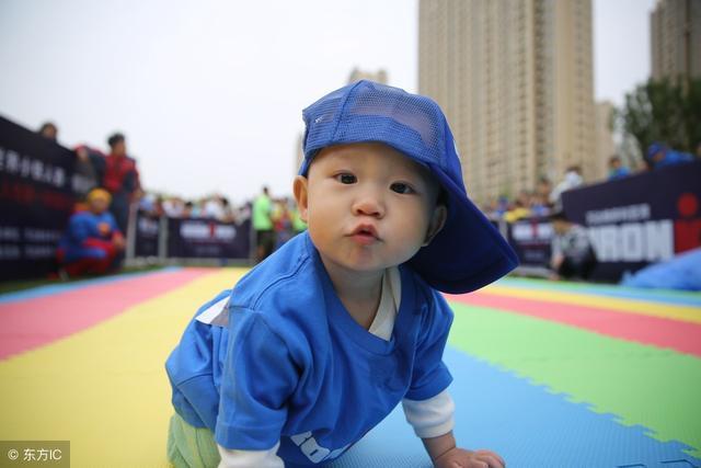 新生儿受惊的表现是怎样的,新生儿睡觉特别容易受惊怎么办