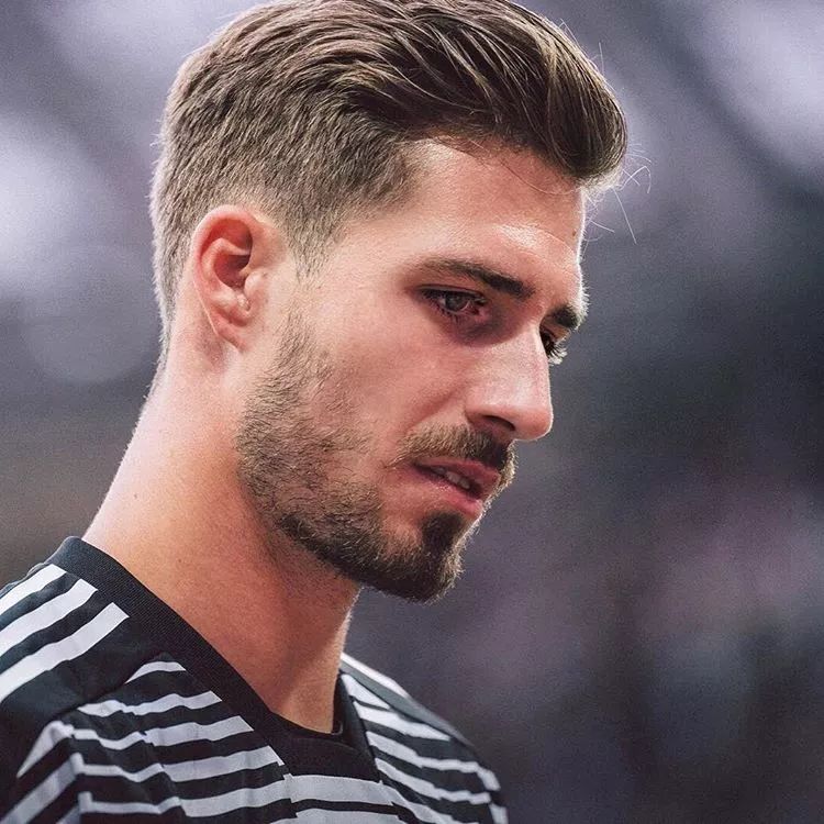 潮来潮趣｜性感超模充当啦啦队，巴西队气势先赢了