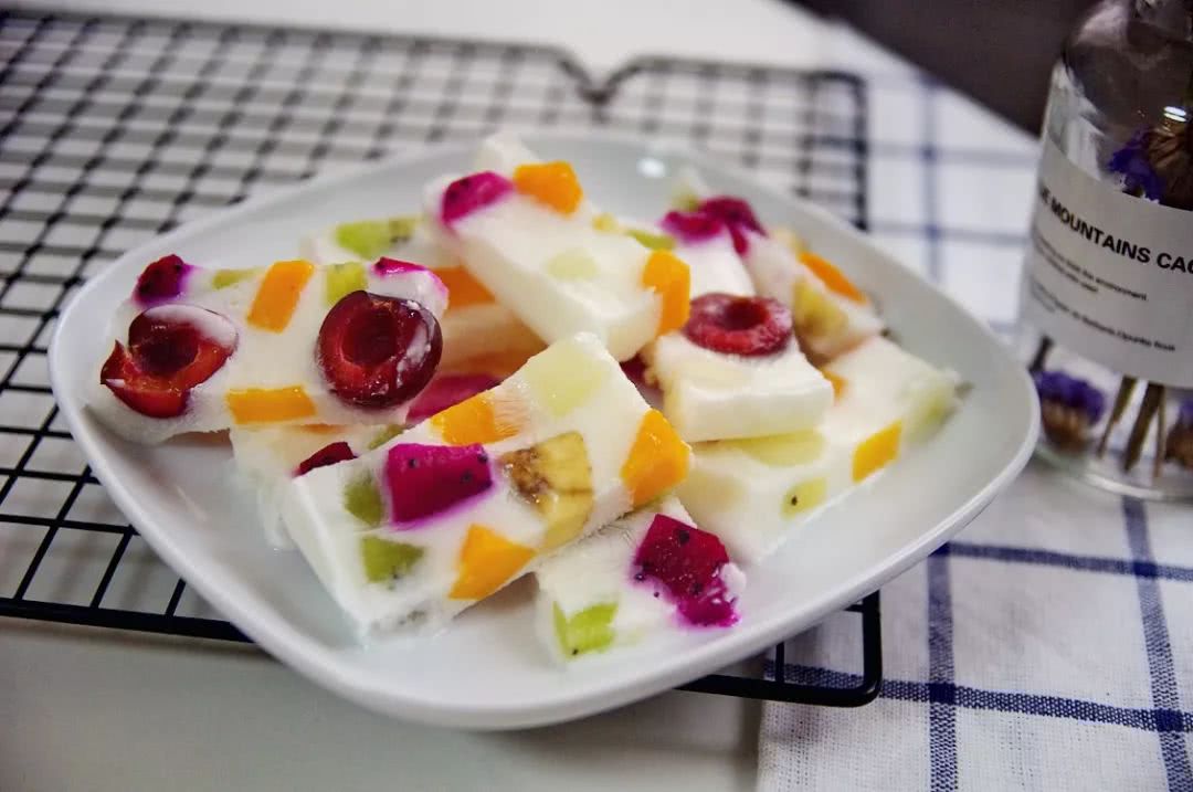 人气火爆的炒酸奶,适合孩子制作的炒酸奶