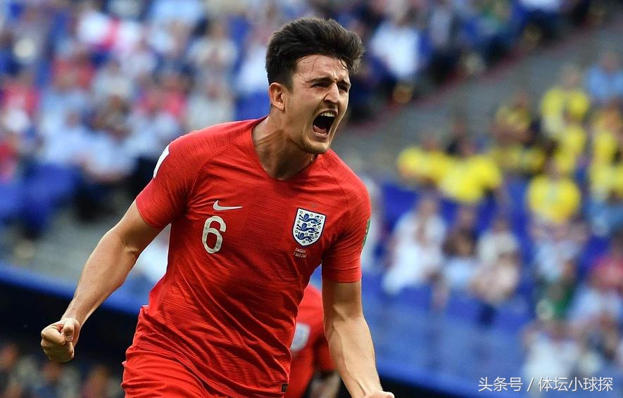 打起快乐足球的三喵：手抛球给瑞典替补门前3秒思考人生很应景