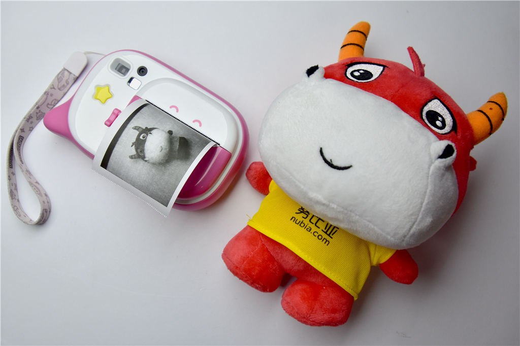 Comicam儿童拍立得相机，即拍即出，孩子也是摄影家