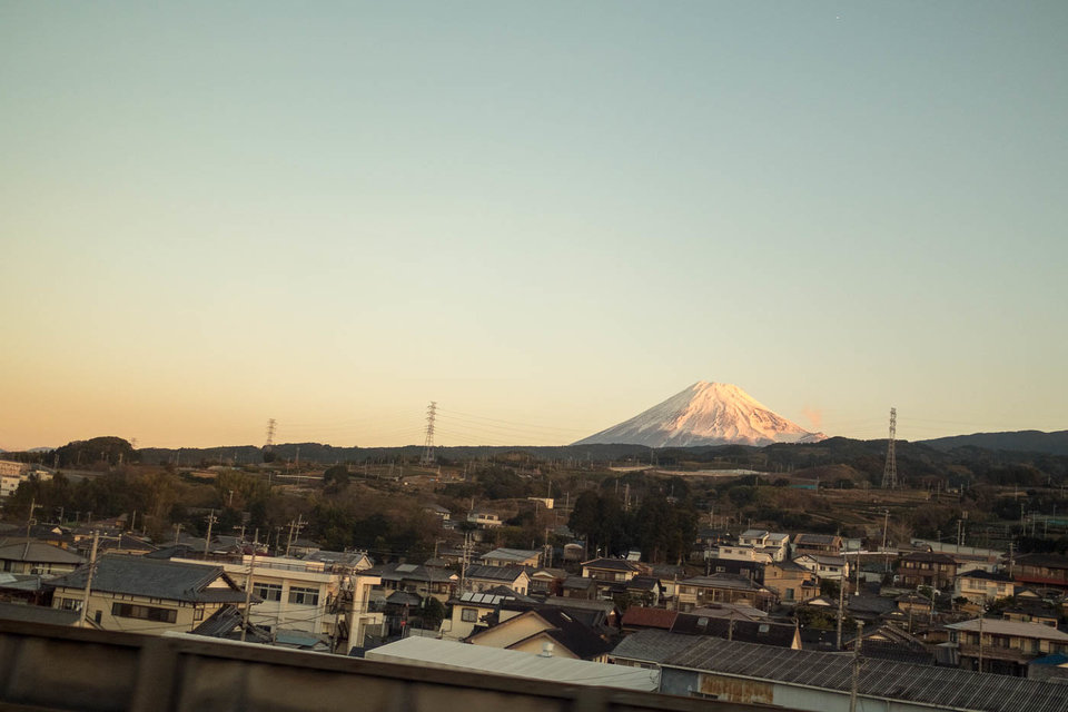 外媒看欧美体验中国高铁,外国网友谈中国高铁体验