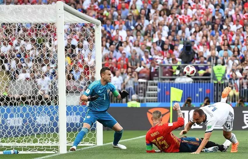 在世界杯踢丢点球,世界杯进乌龙球被乱枪打死