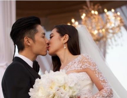 亲爱的牵我的手图片,亲爱的牵我的手英文