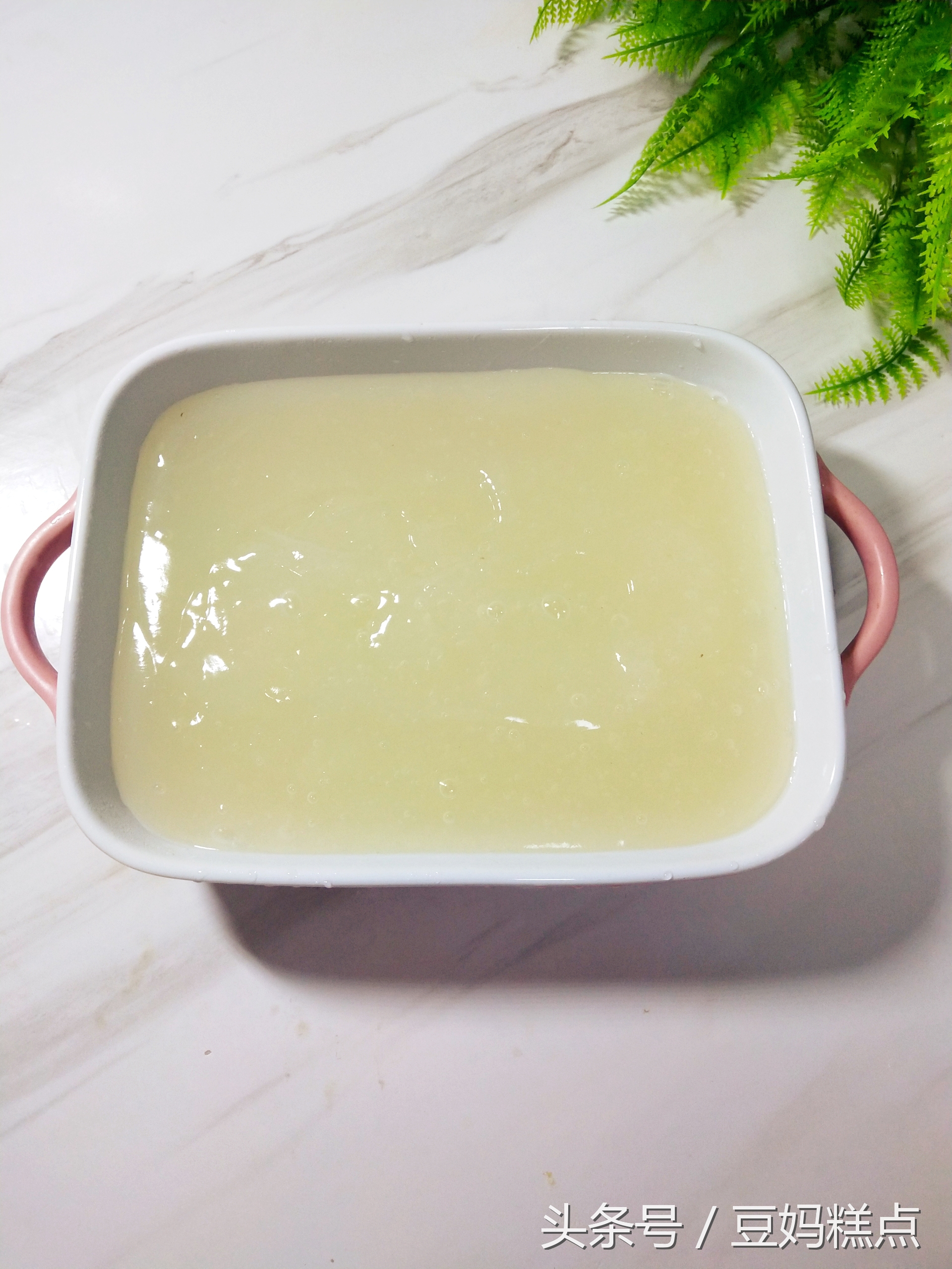 淀粉做凉粉的家常做法,半碗豌豆凉粉的做法