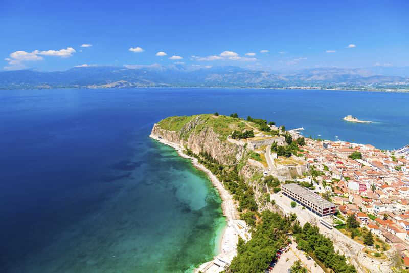 世界杯结束后c罗到皇马训练基地,c罗厄齐尔迪马利亚银河战舰