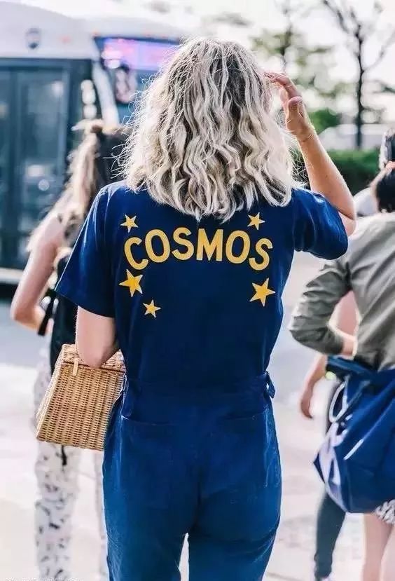 体恤的3种穿法,t恤搭配阔腿裤穿法