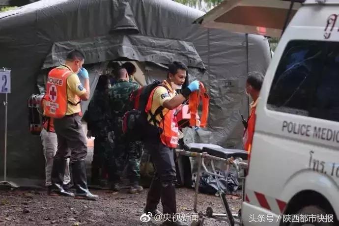 泰国被困13名小足球队员事件,泰国足球队被困山洞14天原因