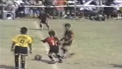 小时候的梅西,梅西小时候进球高光时刻