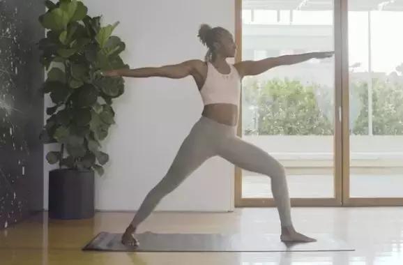 瘦腿拉筋板初级怎么练,正确拉筋方法一周瘦15斤