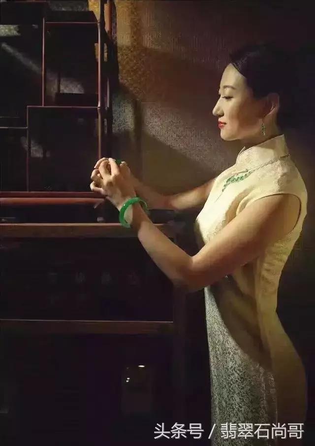 翡翠戒指的正确保养方法,翡翠吊坠保养最好方法