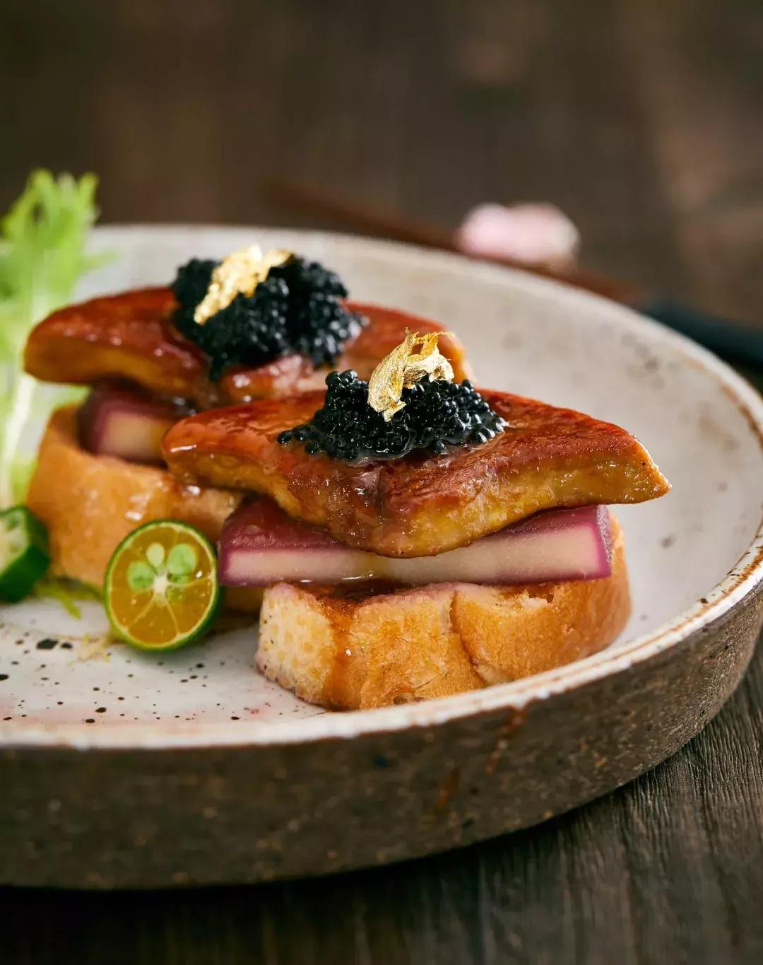 足球每日三道硬菜推荐,足球十大必吃美食