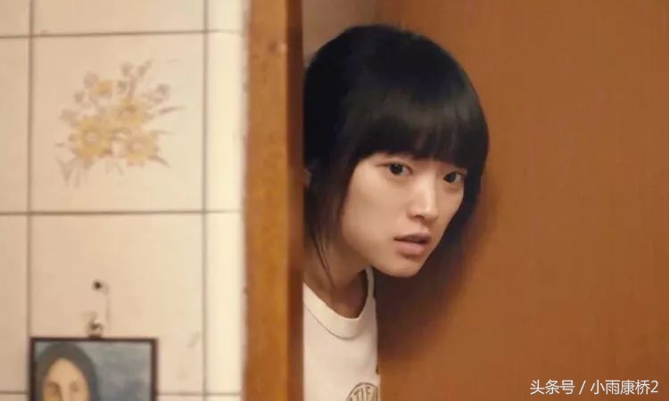 酒吧监控曝光：女孩被性侵，有多容易