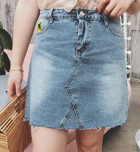 牛仔半身裙胖人怎么穿搭,牛仔半身裙胖人穿的显瘦的牛仔裤
