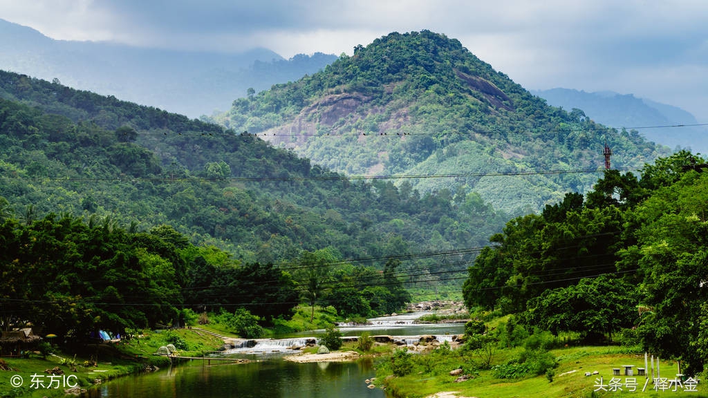 踢球每一步都有假动作，但那不是赢球的本质