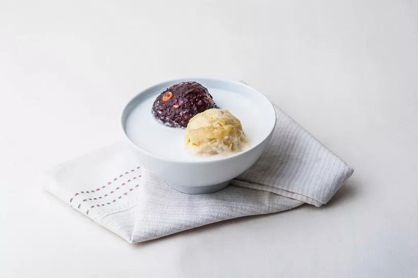 一家街边小店，一份糖水，满记为何能成为甜品界的大佬？