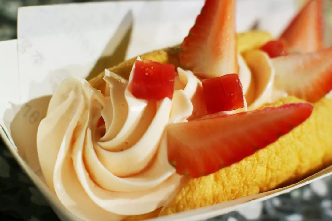 为了1000支大牌口红，我走进了一家明星网红店