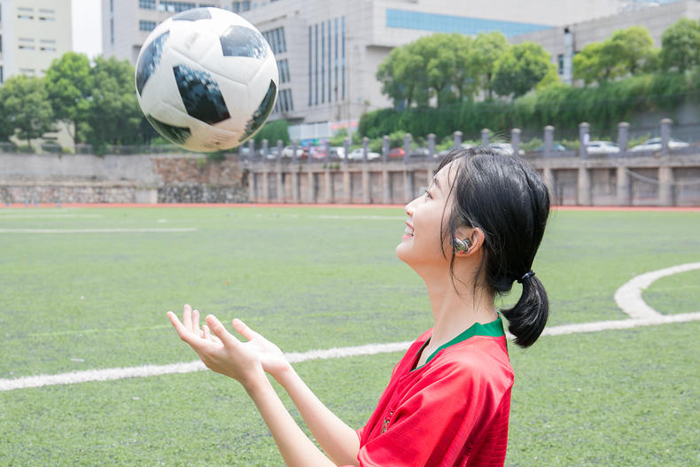 运动耳机也需要降噪索尼的新探索,索尼降噪耳机wh-1000xm5