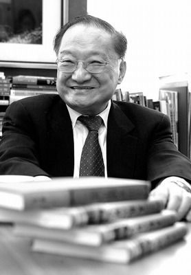 孔庆东评金庸武侠小说，《越女剑》虽然很短，但是短得非常精彩