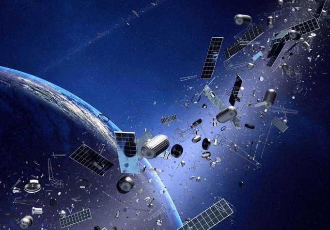 欧洲宇航局玩起了“踢足球”游戏，一颗卫星被踢出轨道又踢了回来