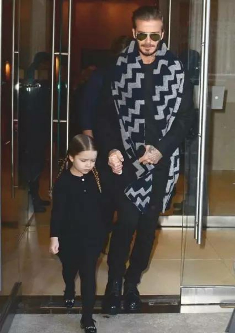 出生就穿爱马仕，上杂志封面的星二代萌娃，真是赢在了起跑线上！