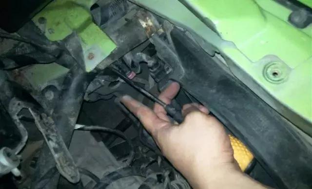 发动机高温开锅后怎么熄火,发动机水温开锅什么原因