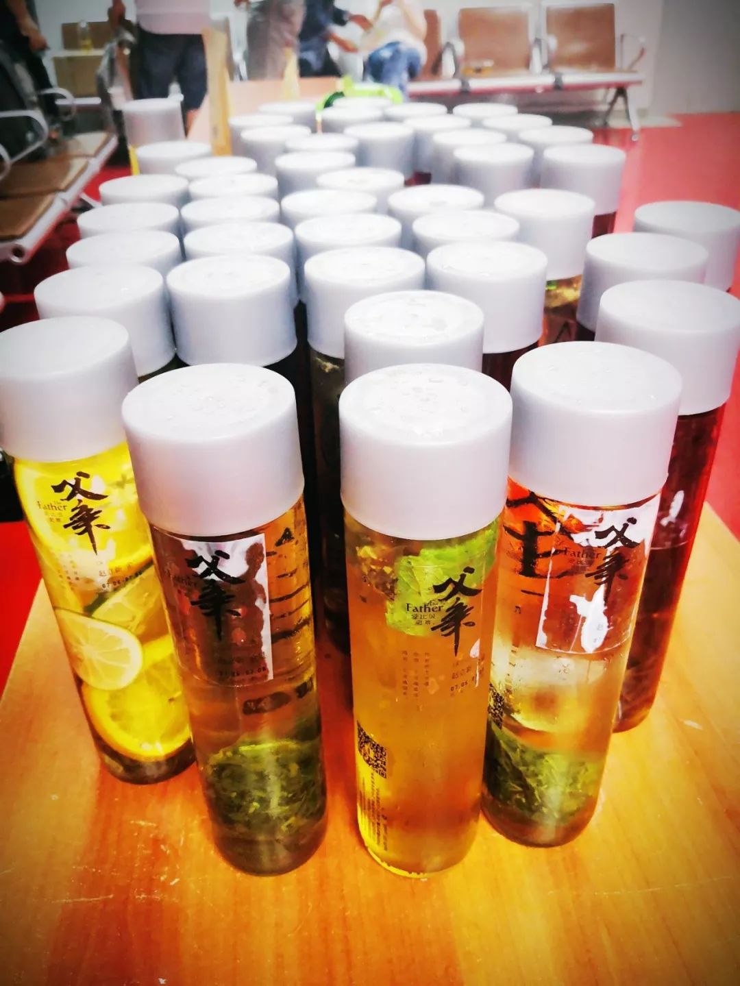 话剧父亲尤雅制作人,赵立新和王刚