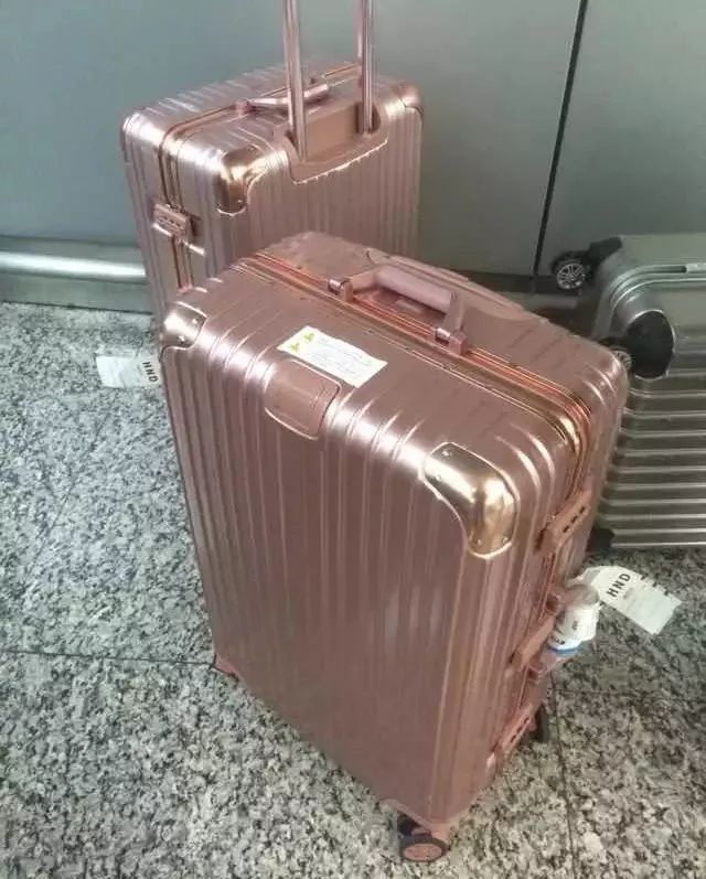 出国帮人带东西的后果,个人出国旅游跨境遇到的问题