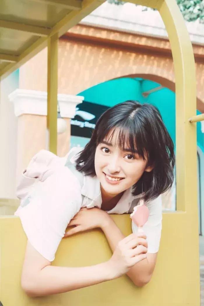 杉菜湿发刘海,杉菜大波浪发型