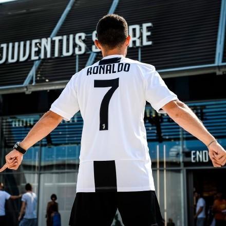 对比强烈!C罗尤文球衣首日卖52万件内马尔去大巴黎才卖1.2万件
