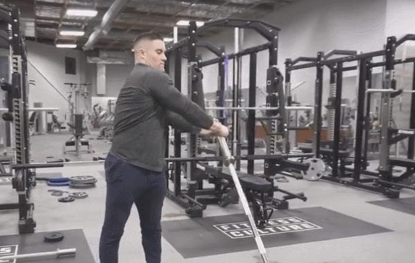 核心训练的热身动作,最基本的热身运动