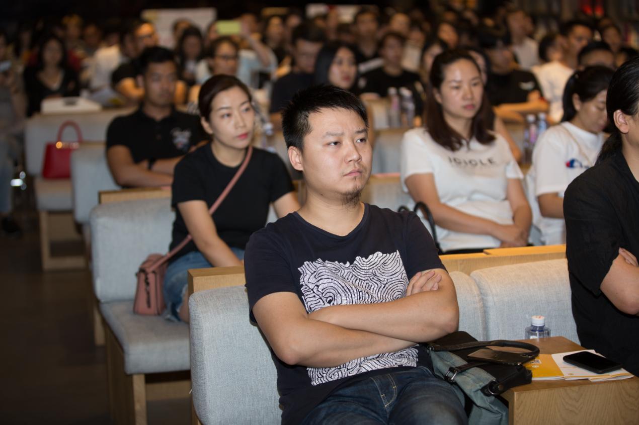 优鹿研学首秀——2018米兰国际设计趋势官方解读