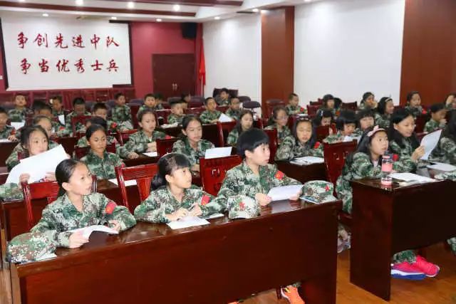 欢乐暑假消防知识小课堂,快乐夏令营小小消防兵