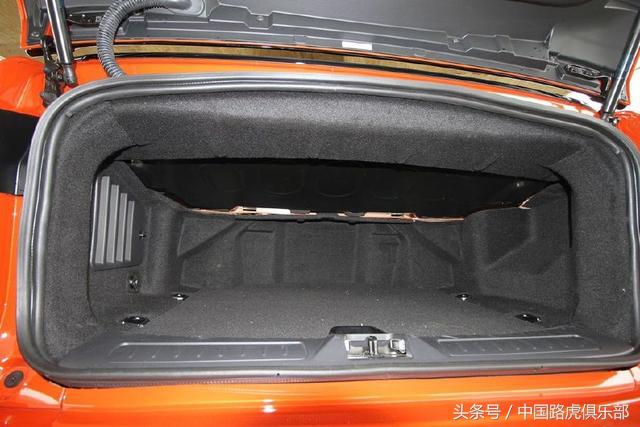 全新路虎揽胜五座试驾,路虎揽胜运动版svr2024款试驾评测