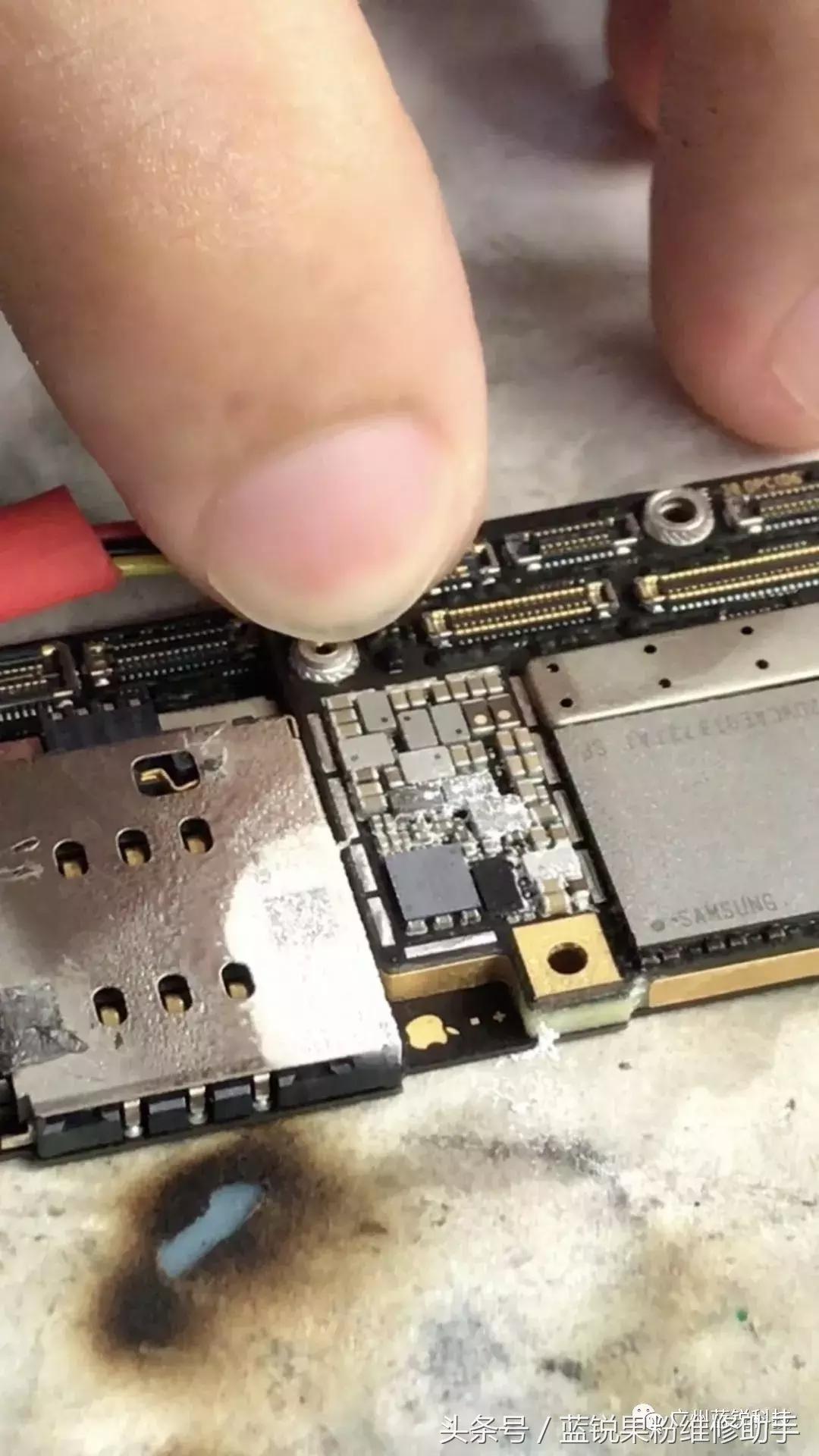 iphonex有一点小漏电充不进电,iphonex进水正负极短路