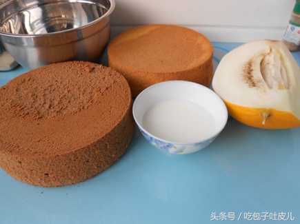 自己做欧洲杯足球蛋糕,世界杯足球面包做法