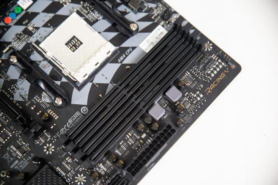 不能去现场看决赛？也许你应该组建一台看球神器